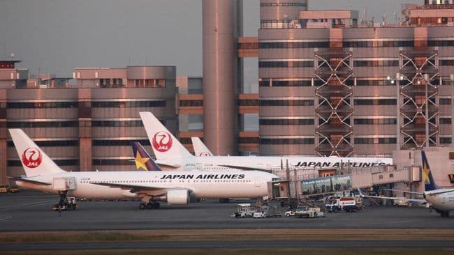 Dua Pesawat JAL Bersenggolan di Bandara Haneda