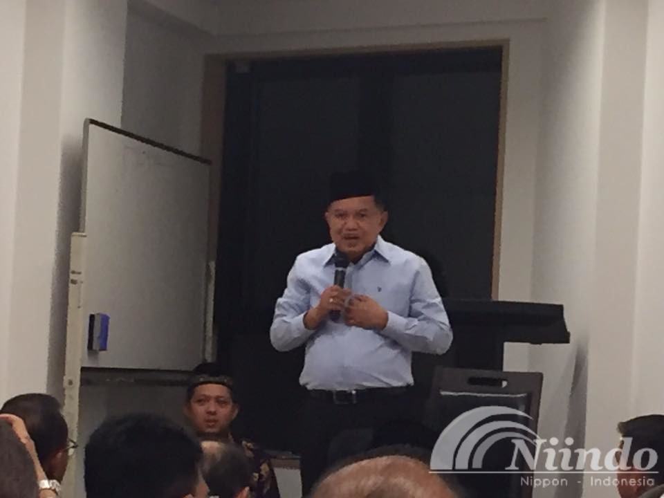 Wapres Jusuf Kalla Tarawih di Masjid Indonesia Tokyo