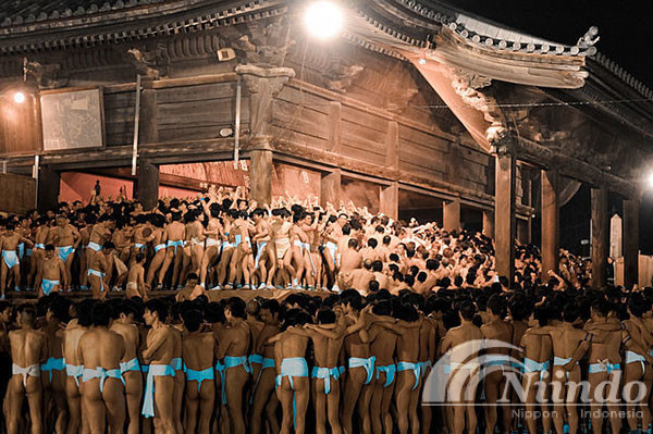hadanaka matsuri