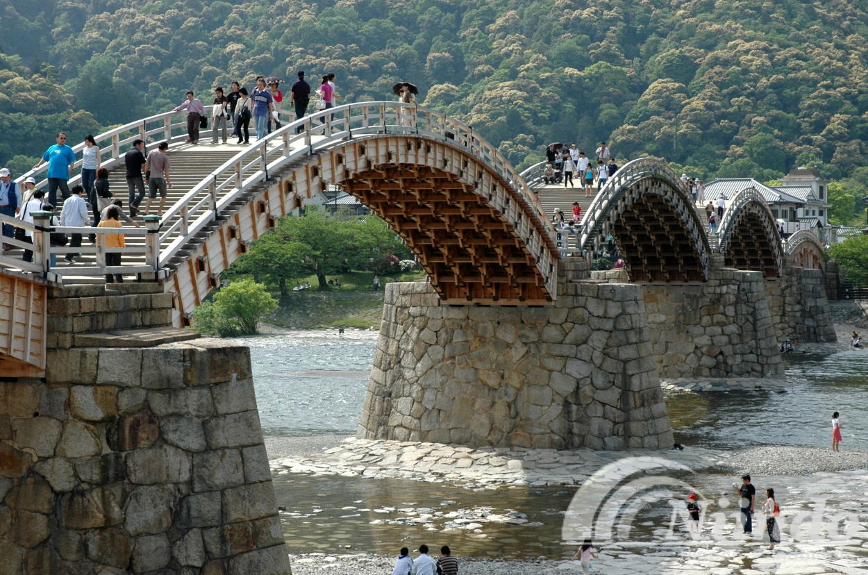 jembatan Kintai (錦帯橋)