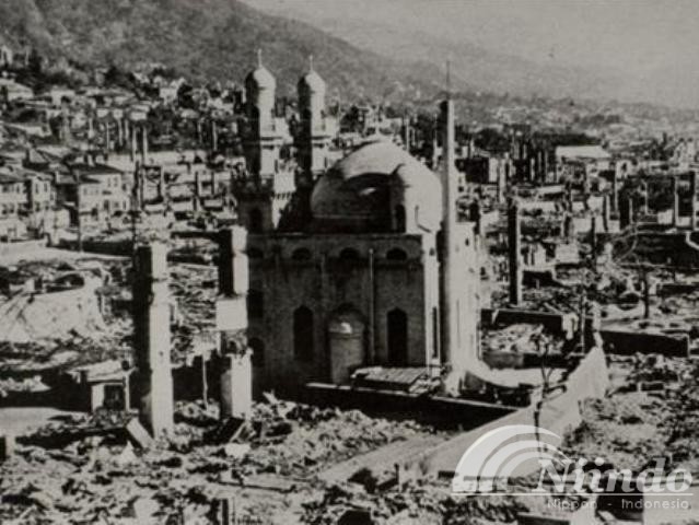 masjid kobe tetap kokoh walau diterjang bom atom