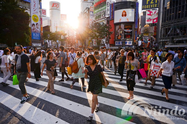 orang jepang lebih memilih berjalan kaki