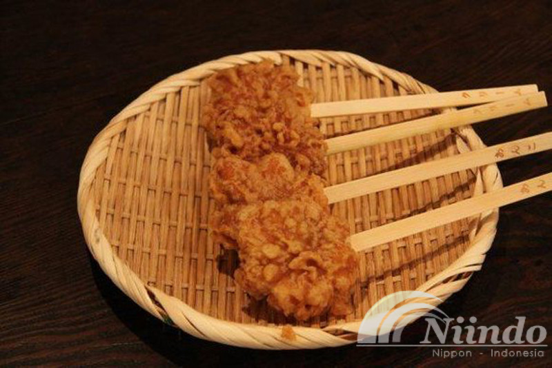 AGE-MANJU goreng membuat diet berantakan
