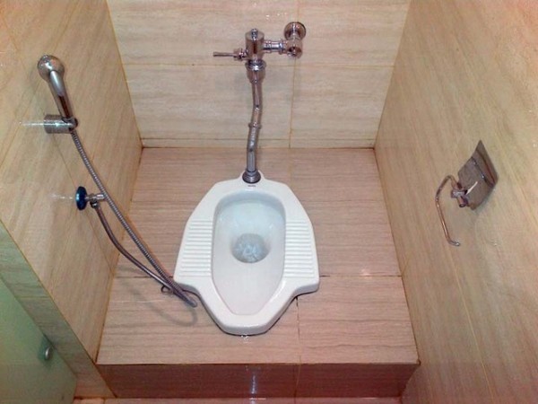 toilet jongkok di jepang