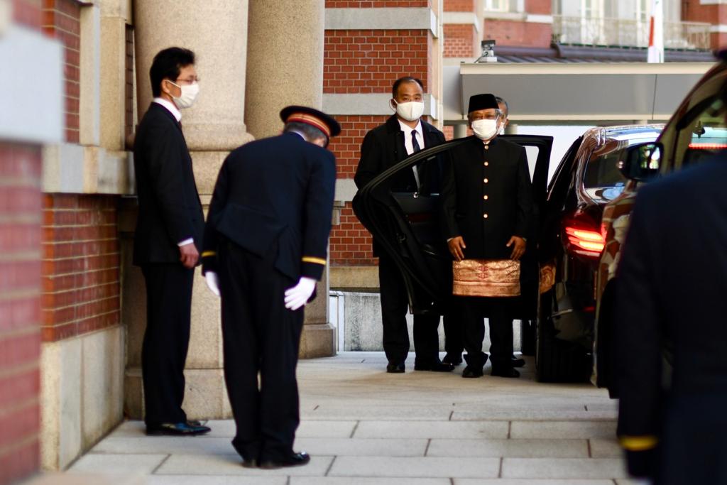 dubes-ri-untuk-jepang-heri-akhmadi-serahkan-surat-kepercayaan