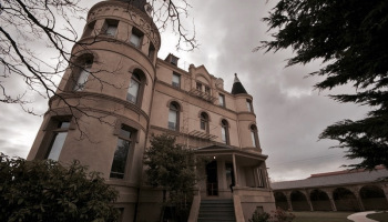 destinasi/horor-intip-4-destinasi-menyeramkan-yang-terkenal-di-jepang